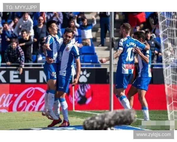 足球队2号球星表现突出 引领球队迈向新辉煌