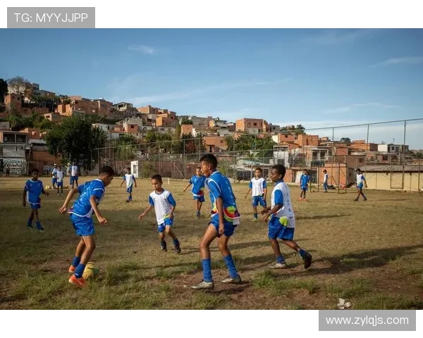 黑人足球明星崛起之路 从街头到绿茵场的奋斗与荣耀